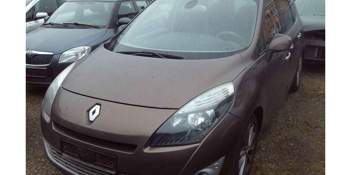 Renault Scenic 141.000 km 3.500 € Limbach-Oberfrohna 09212