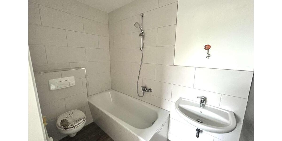 Erdgeschoßwohnung Limbach-Oberfrohna Oberfrohna - 2 Zimmer, 48 m&sup2;, 312&euro; | Angebot:26664451