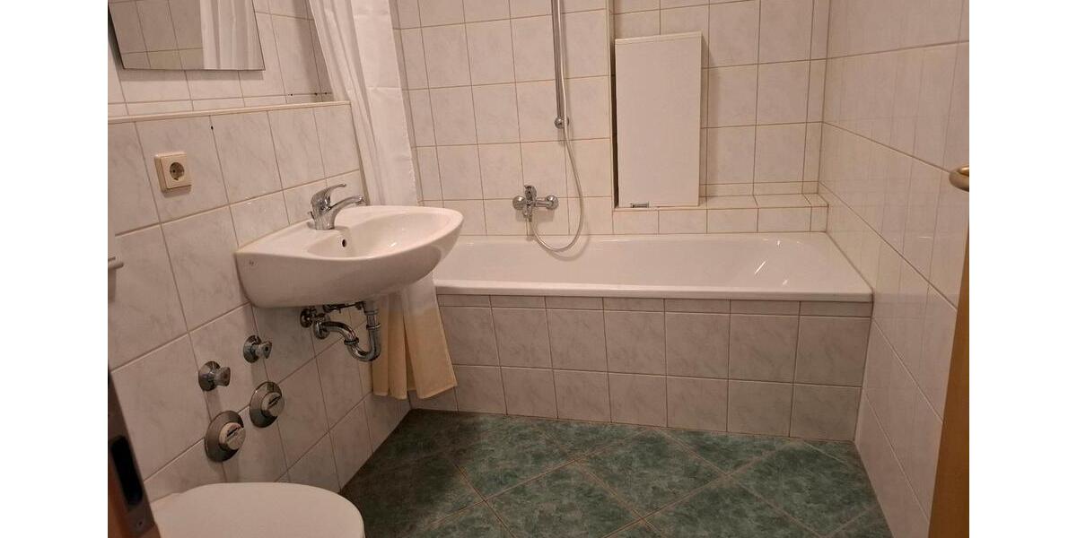 Erdgeschoßwohnung Hohenstein-Ernstthal Ernstthal - 2 Zimmer, 68 m&sup2;, 60.000&euro; | Angebot:26728587
