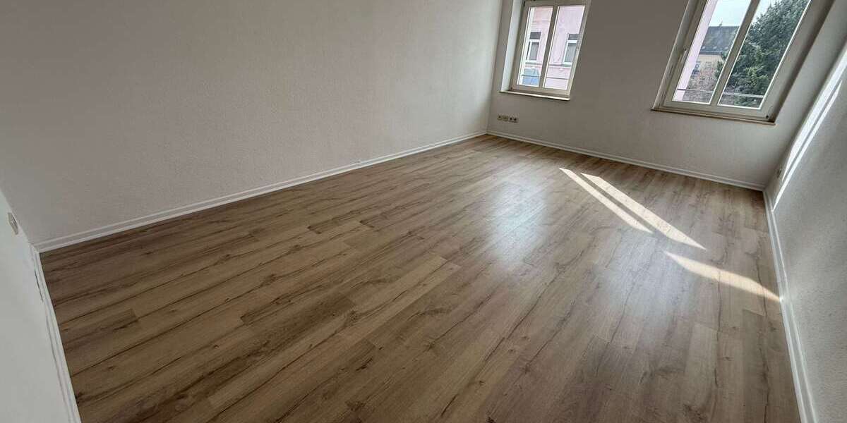 Etagenwohnung Chemnitz Lutherviertel - 3 Zimmer, 72 m&sup2;, 430&euro; | Angebot:25543017