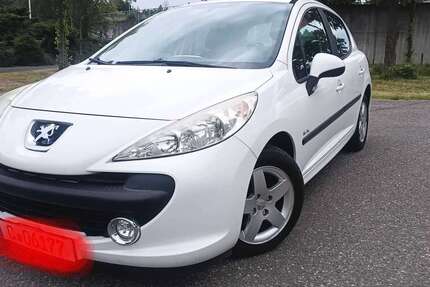 Peugeot 207 144.000 km 2.499 &euro; Chemnitz 09114