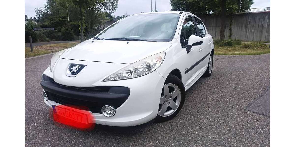 Peugeot 207 144.000 km 2.499 &euro; Chemnitz 09114