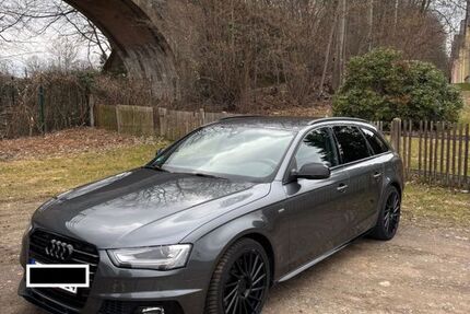 Audi A4 157.700 km 13.990 &euro; Limbach-Oberfrohna 09212