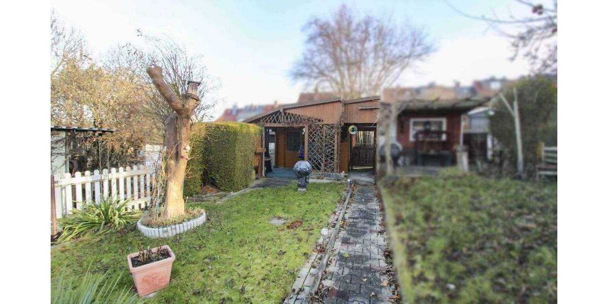 Ab Frühsommer bezugsfreies Reihenmittelhaus mit Garten und 2 Stellplätzen in Borna Heinersdorf 5 zimmer