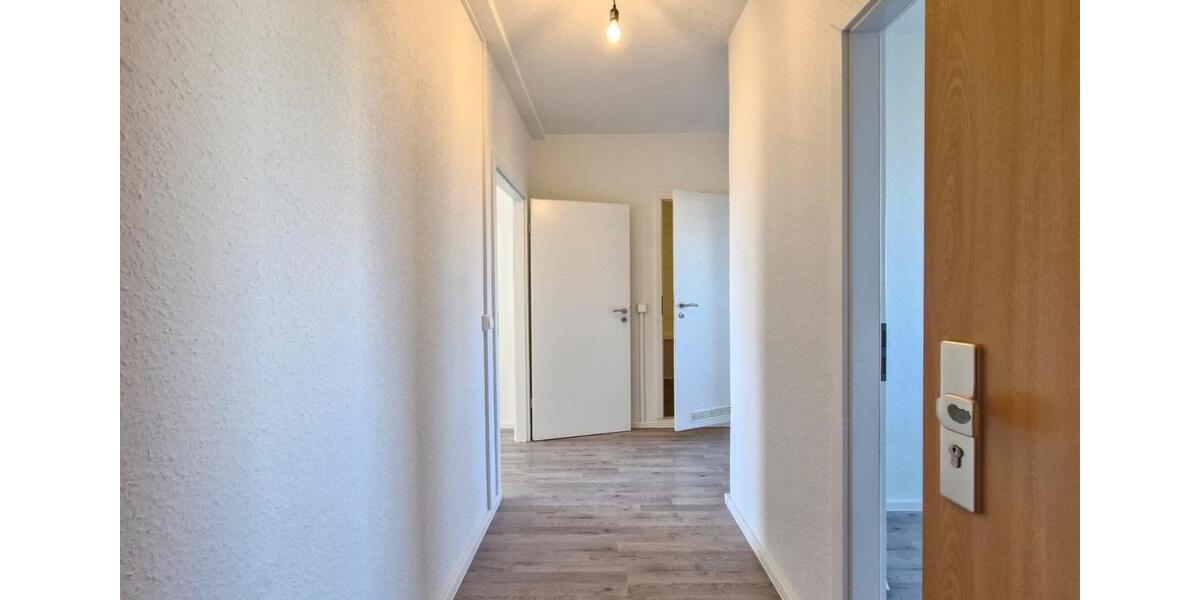 Etagenwohnung Chemnitz Markersdorf - 4 Zimmer, 69 m&sup2;, 317&euro; | Angebot:26088919