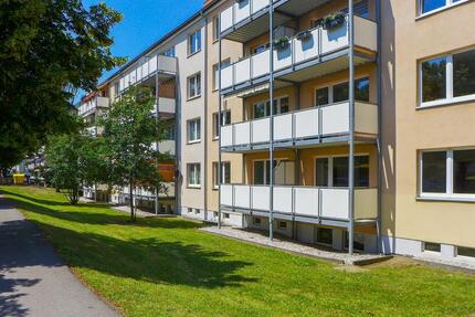 Erstbezug nach Renovierung +++ 3-Zimmer-Wohnung mit Balkon 1. OG 3 zimmer