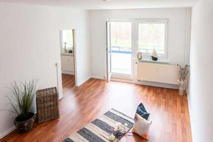 Wohnung Chemnitz Morgenleite - 1 Zimmer, 36 m&sup2;, 237&euro; | Angebot:26793931