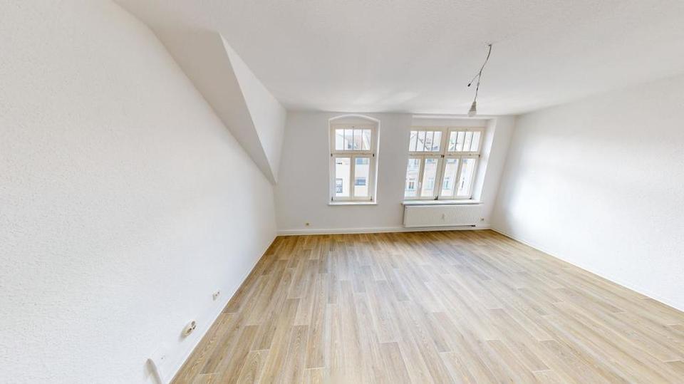 Dachgeschoßwohnung Chemnitz Kapellenberg - 2 Zimmer, 72 m&sup2;, 410&euro; | Angebot:26682184