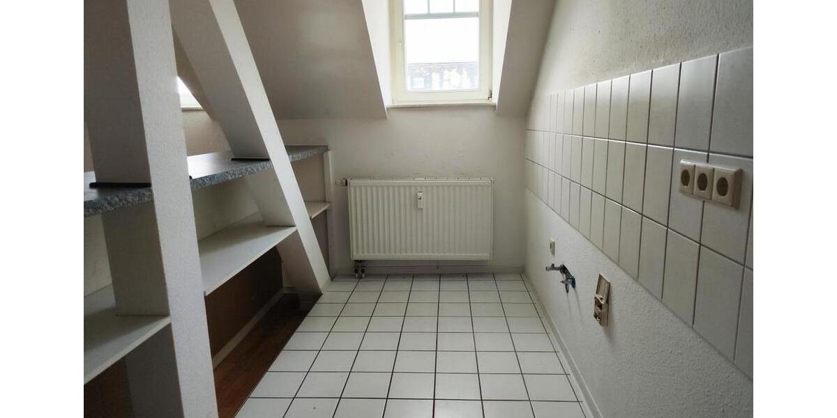 Dachgeschoßwohnung Chemnitz Kapellenberg - 1 Zimmer, 42 m&sup2;, 280&euro; | Angebot:26682192