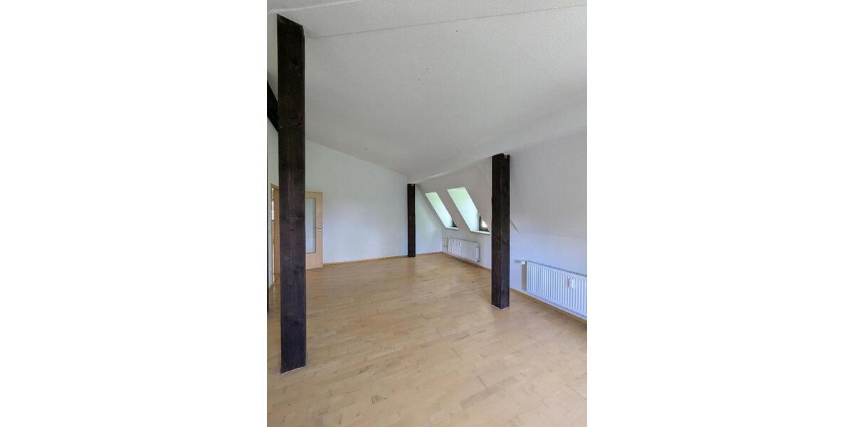 Dachgeschoßwohnung Chemnitz Altendorf - 5 Zimmer, 280 m&sup2;, 1.450&euro; | Angebot:26087623