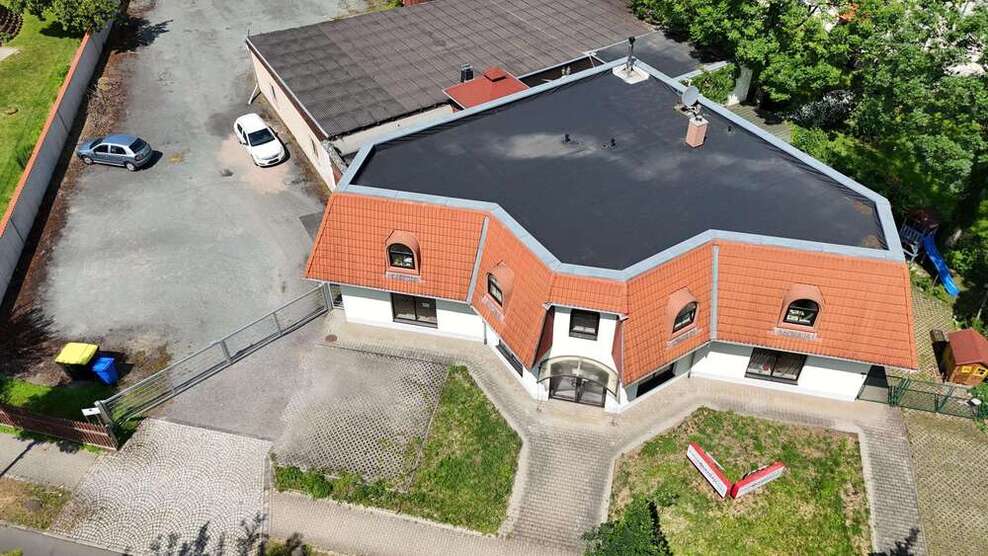 Halle in Zwickau 315.000 € 267.46 m² zimmer