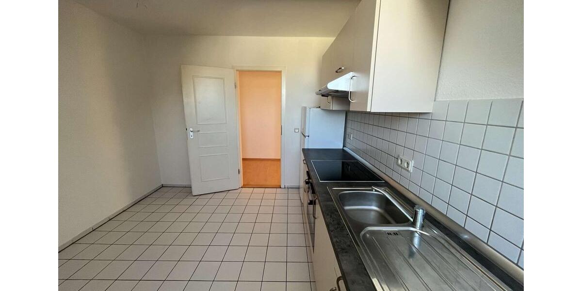 Dachgeschoßwohnung Chemnitz Altendorf - 2 Zimmer, 62 m&sup2;, 348&euro; | Angebot:24431181