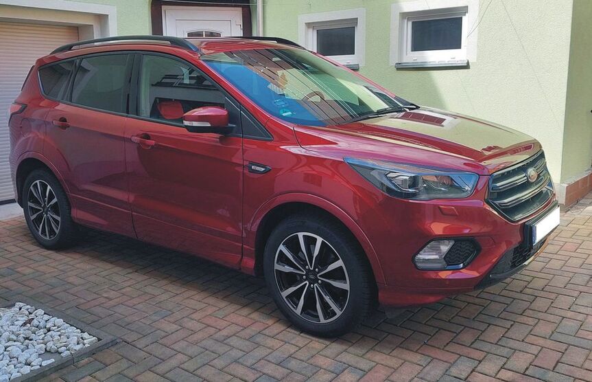 Ford Kuga 63.000 km 18.000 € Hohenstein-Ernstthal 09337