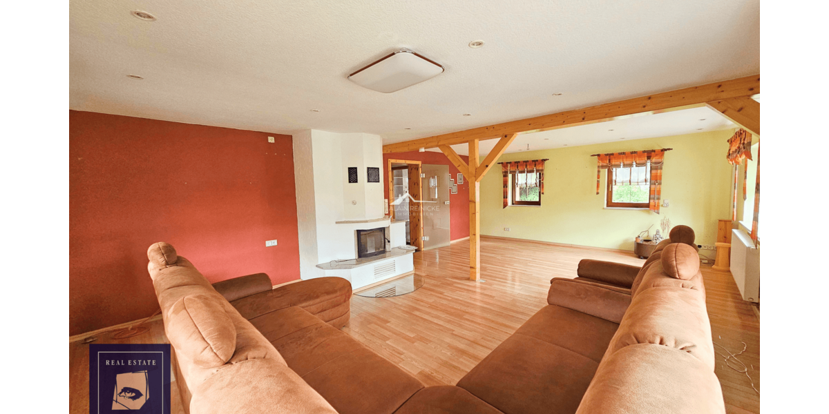 Wohnen mit Geschichte – modernste Effizienz dank Wärmepumpe - Einfamilienhaus Auerbach | Angebot:20967525