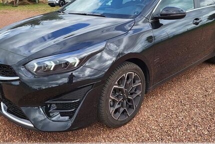 Kia ceed Sportswagon 30.333 km 24.699 &euro; Oberlungwitz 09353