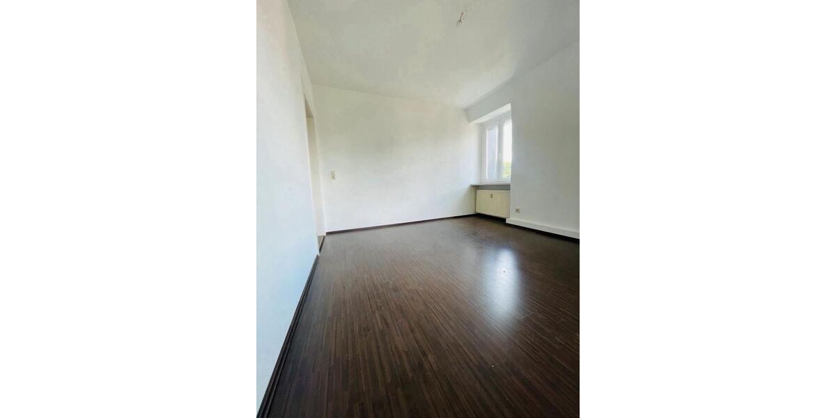 Dachgeschoßwohnung Chemnitz Helbersdorf - 3 Zimmer, 86 m&sup2;, 490&euro; | Angebot:25904955