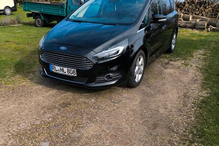 Ford S-Max 179.000 km 13.900 &euro; Penig 09322