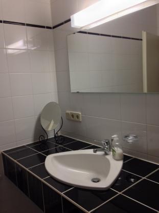 Etagenwohnung Chemnitz Helbersdorf - 1 Zimmer, 27 m&sup2;, 195&euro; | Angebot:26262696