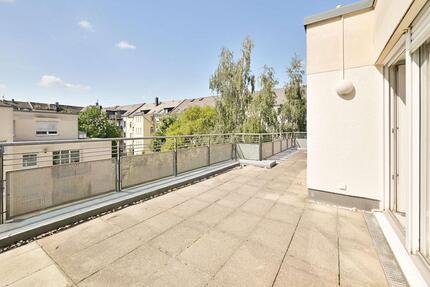 Stilvolle 3-Raum-Penthousewohnung mit Dachterrasse im begehrten Chemnitzer Stadtteil Kaßberg 3 zimmer