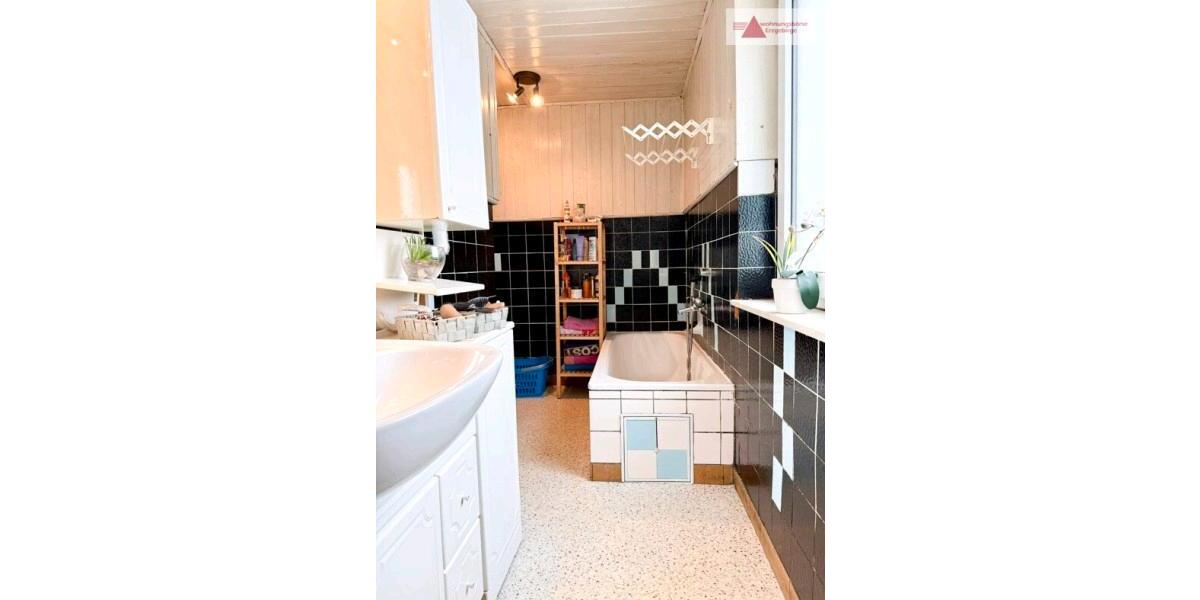 Einfamilienhaus Thermalbad Wiesenbad - 7 Zimmer, 210 m&sup2;, 66.000&euro; | Angebot:26963029
