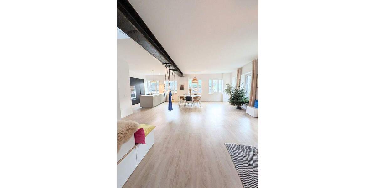 Exklusive Familienoase in naturnaher Lage - neuwertiges Wohnen auf höchstem Niveau 7 zimmer