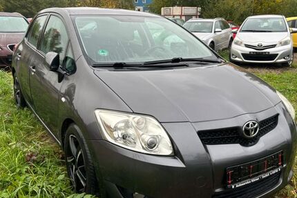 Toyota Auris 243.000 km 2.390 &euro; Chemnitz 09114