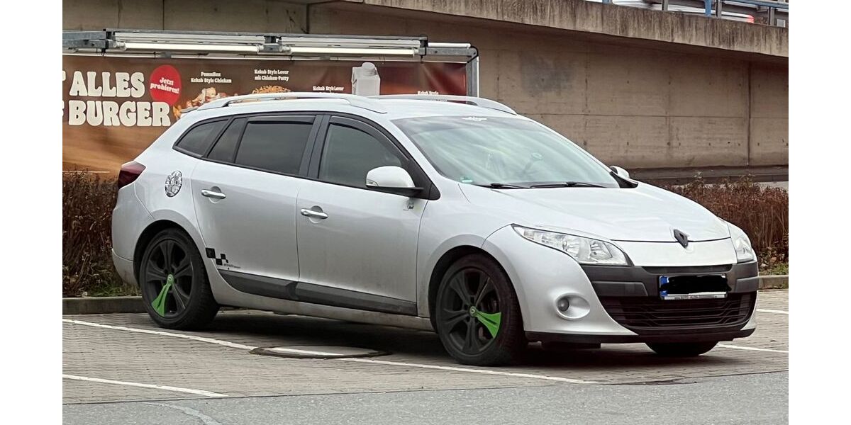 Renault Megane 92.695 km 6.800 € Annaberg-Buchholz 09456