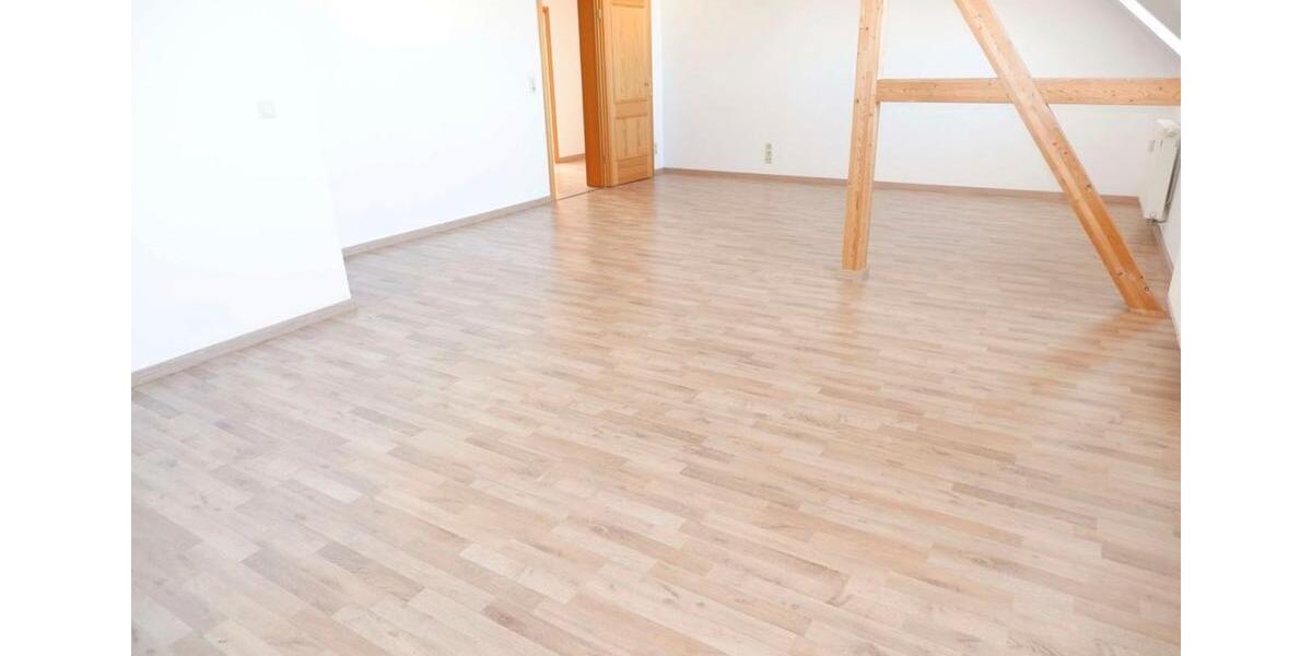 Dachgeschoßwohnung Chemnitz Kapellenberg - 4 Zimmer, 100 m&sup2;, 79.000&euro; | Angebot:27029015