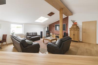 LAGER, AUSSTELLUNG, WOHNEN  GROßES MISCHNUTZUNGSOBJEKT 9 zimmer