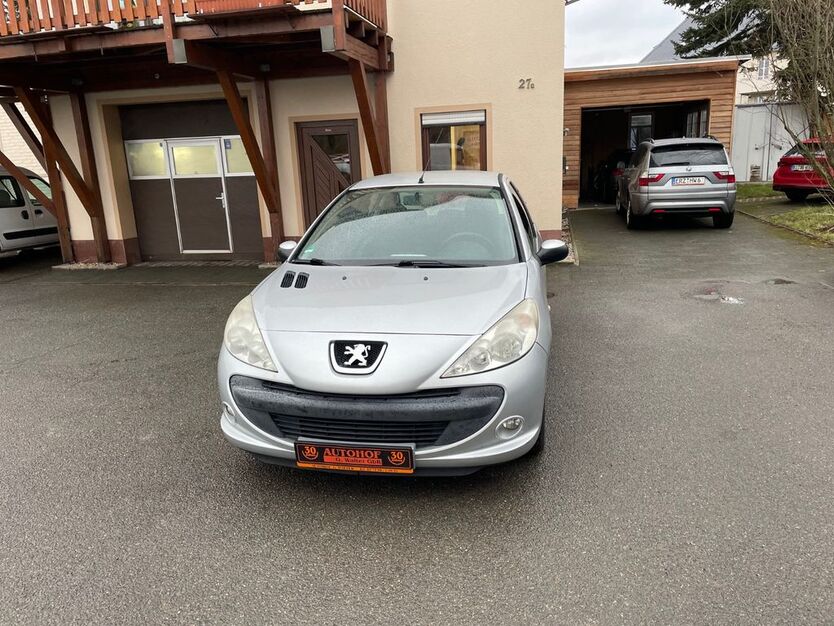 Peugeot 206 80.300 km 1.899 € Oelsnitz i.E. 09376
