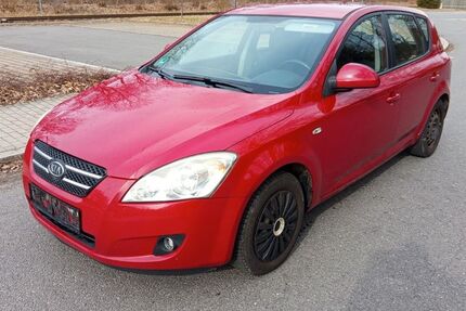 Kia ceed / Ceed 165.000 km 2.300 &euro; Chemnitz 09123