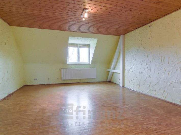 Etagenwohnung Chemnitz Altendorf - 2 Zimmer, 81 m&sup2;, 125.000&euro; | Angebot:25609379