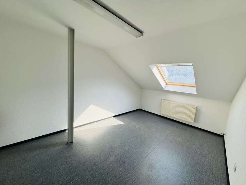 Büro in Chemnitz 139 € 23.47 m²