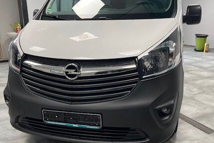 Opel Vivaro 93.000 km 13.400 &euro; Gersdorf 09355