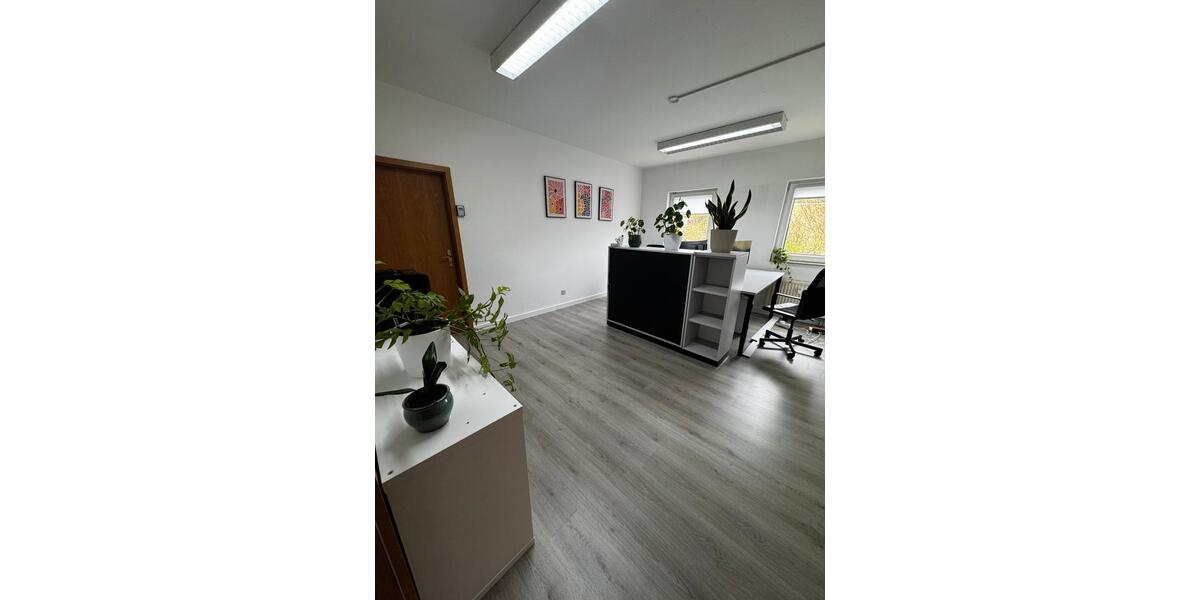 Gewerbeobjekt Lichtenstein (Sachsen) - 200&euro; | Angebot:26256292