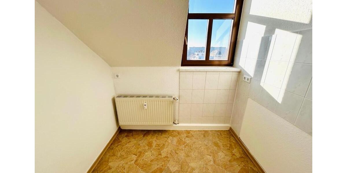 Dachgeschoßwohnung Chemnitz Altendorf - 2 Zimmer, 41 m&sup2;, 225&euro; | Angebot:26673504
