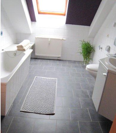 Dachgeschoßwohnung Hohenstein-Ernstthal Ernstthal - 4.5 Zimmer, 109 m&sup2;, 615&euro; | Angebot:26477141