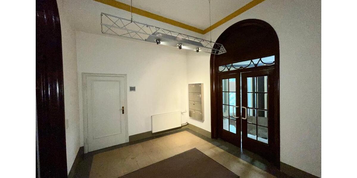 Büro-Praxis-Lagerfläche 2 Räume 51,35 qm sowie ein weiteres Büro mit ca. 20 qm in Denkmalvilla (Wohn- und Bürohaus) am Stadtpark zimmer