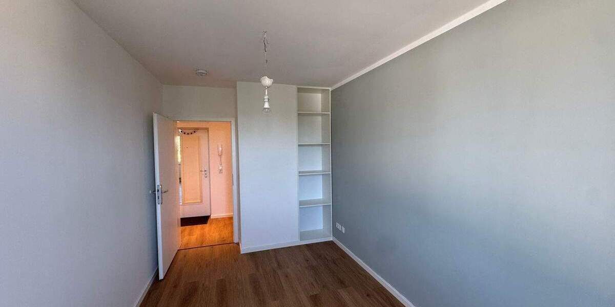 Etagenwohnung Chemnitz Zentrum - 4 Zimmer, 82 m&sup2;, 129.500&euro; | Angebot:25690197