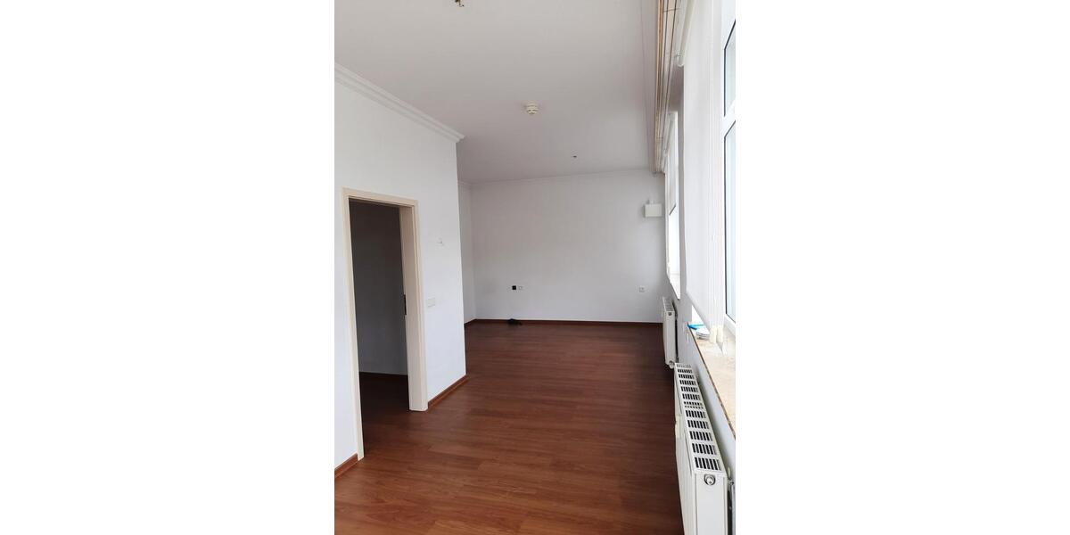 Etagenwohnung Lichtenstein (Sachsen) - 1 Zimmer, 33 m&sup2;, 299&euro; | Angebot:26585521