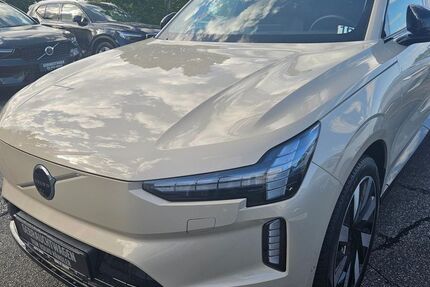 Volvo EX90 12.750 km 78.998 &euro; Chemnitz OT Röhrsdorf 09247