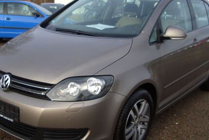 VW Golf 131.402 km 3.700 € Chemnitz 09125