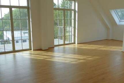 Wohnung zum Mieten in Chemnitz 1.390 € 136 m² 4 zimmer