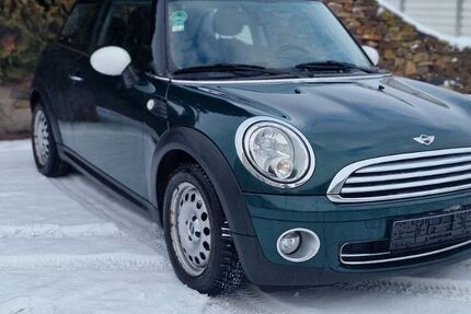 Mini Cooper 97.609 km 5.399 &euro; Siebenlehn Großschirma 09603