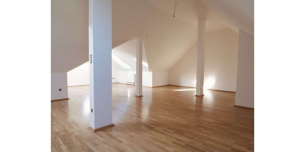 Etagenwohnung Chemnitz Kaßberg - 3 Zimmer, 96 m&sup2;, 120.000&euro; | Angebot:26167540