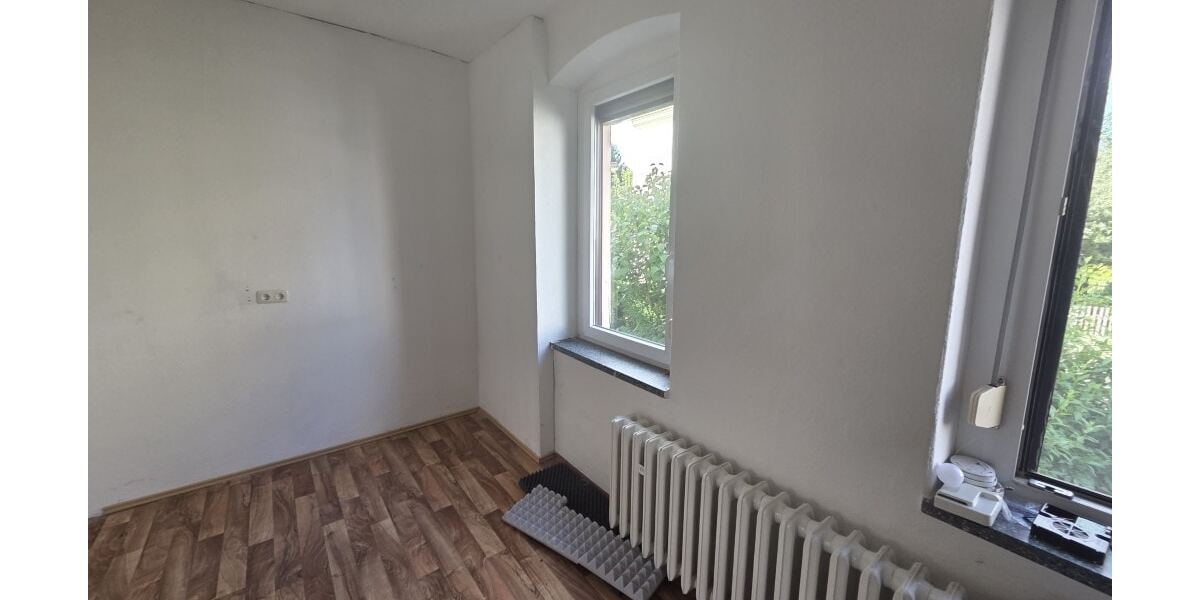 Charmante Doppelhaushälfte mit Potenzial in Limbach-Oberfrohna! - Einfamilienhaus Limbach-Oberfrohna Oberfrohna | Angebot:22510253