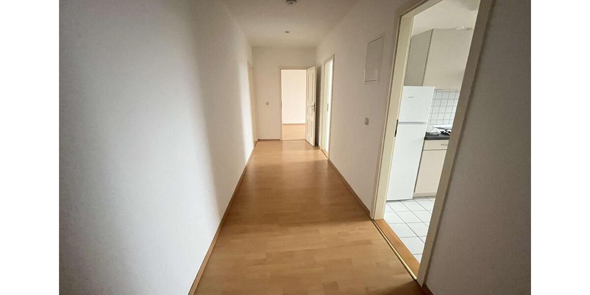 Dachgeschoßwohnung Chemnitz Altendorf - 2 Zimmer, 62 m&sup2;, 399&euro; | Angebot:23687964