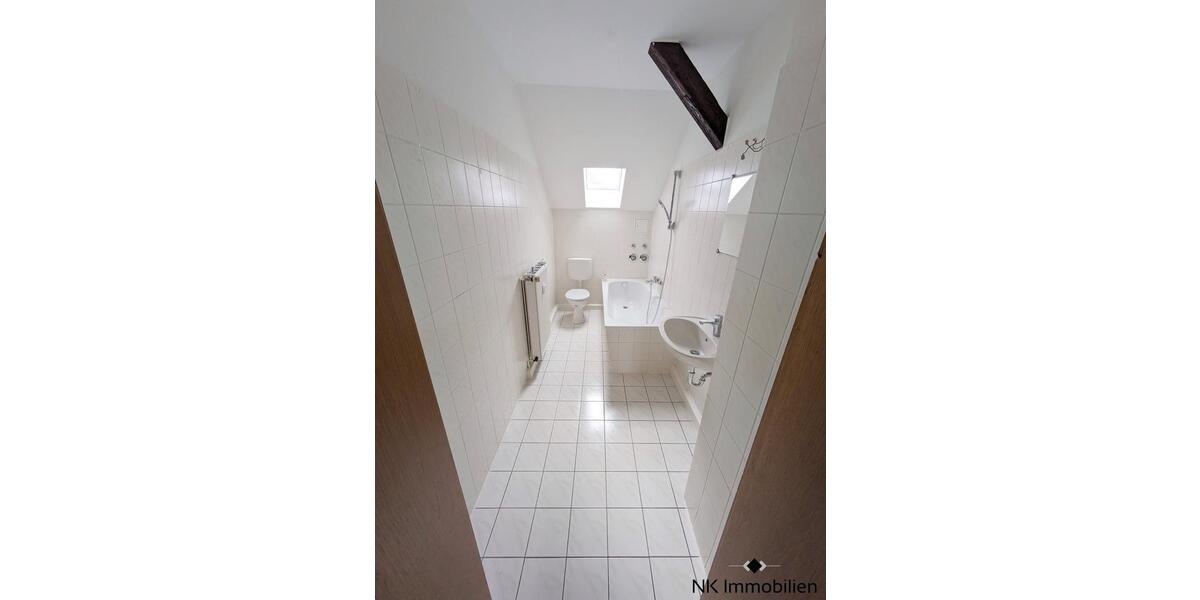 Dachgeschoßwohnung Chemnitz Kapellenberg - 2 Zimmer, 60 m&sup2;, 300&euro; | Angebot:26321567