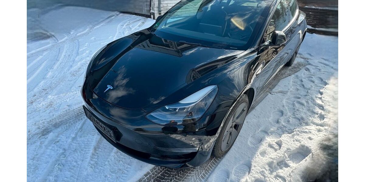Tesla Model 3 92.000 km 21.000 &euro; Thalheim bei Wels 04600