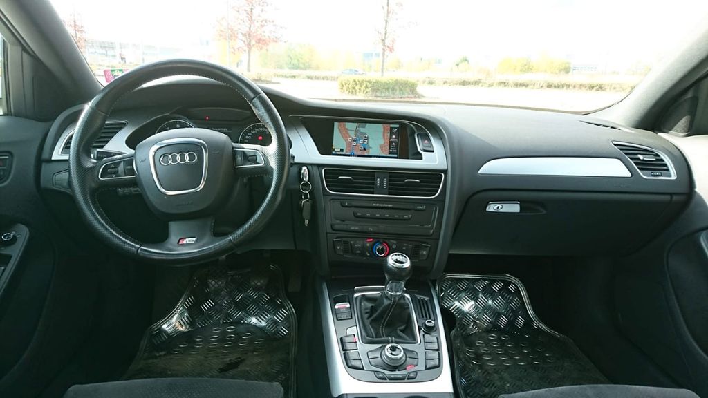 Audi A4 216.000 km 10.500 &euro; Burgstädt 09211